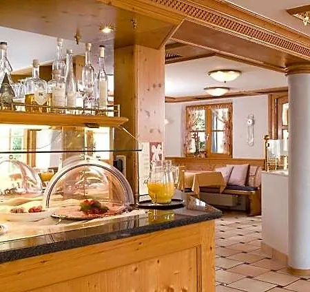 Landgasthof Baeren تروسينغن